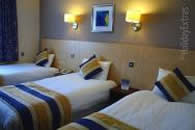 Days Hotel Gatwick Triple Room