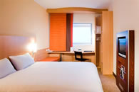 Ibis Hotel Gatwick Bedroom
