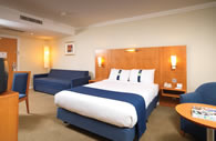 Holiday Inn M4 Heathrow Bedroom