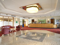 Holiday Inn Luton Airport - Reception