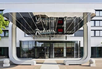 Airport Hotels with Parking